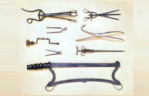 تاریخچه ابزار آلات جراحی